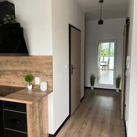 Boleslawiec Apartament דירה *